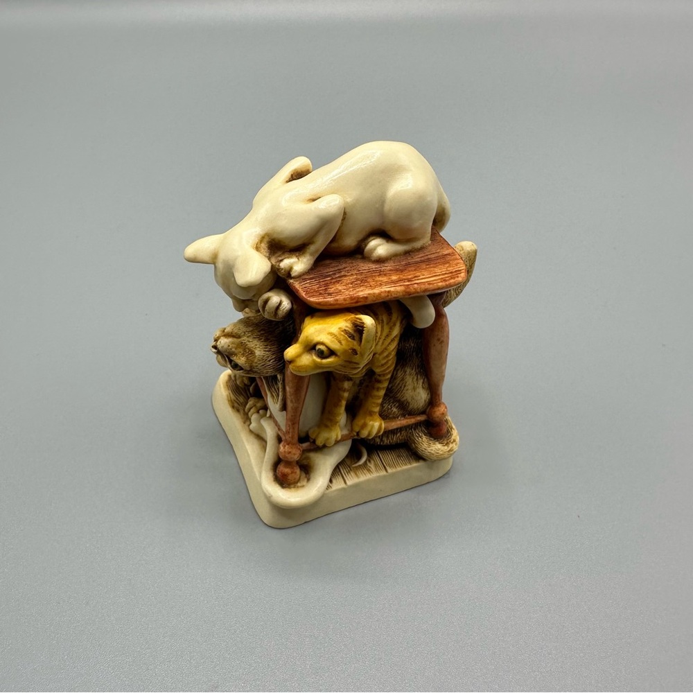 Vintage Harmony Kingdom Tony's Tabbies Collectible CAT Box 1997 Made in England
